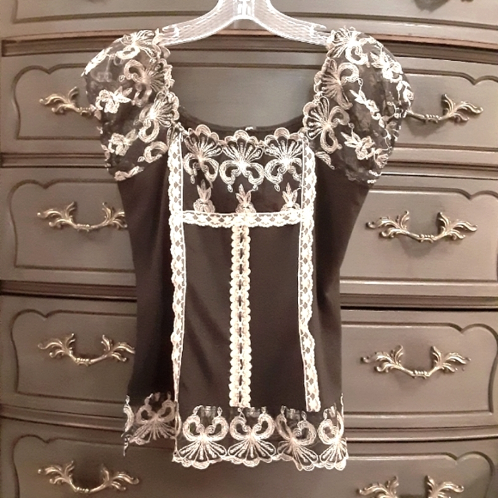 Boho top w/ lace